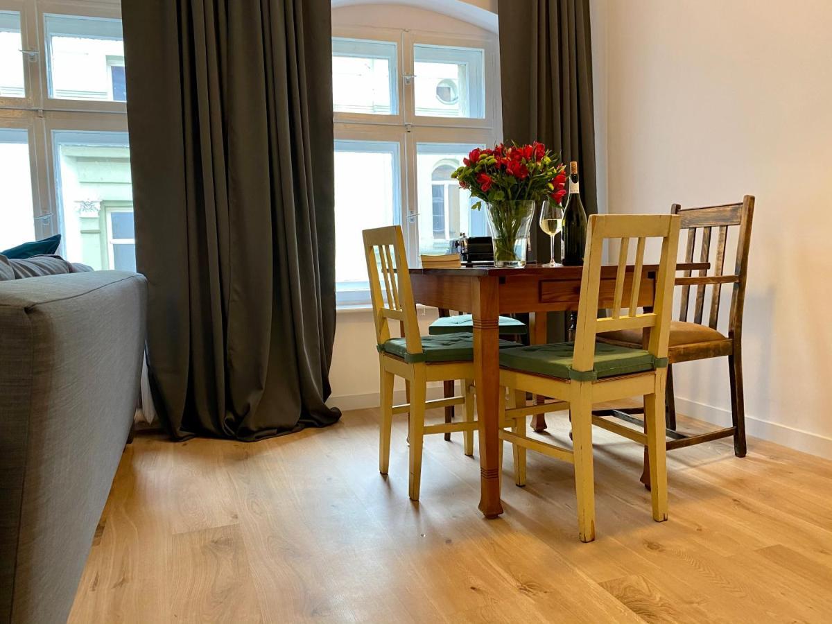 Apartament Hrabala Jelenia Góra Kültér fotó