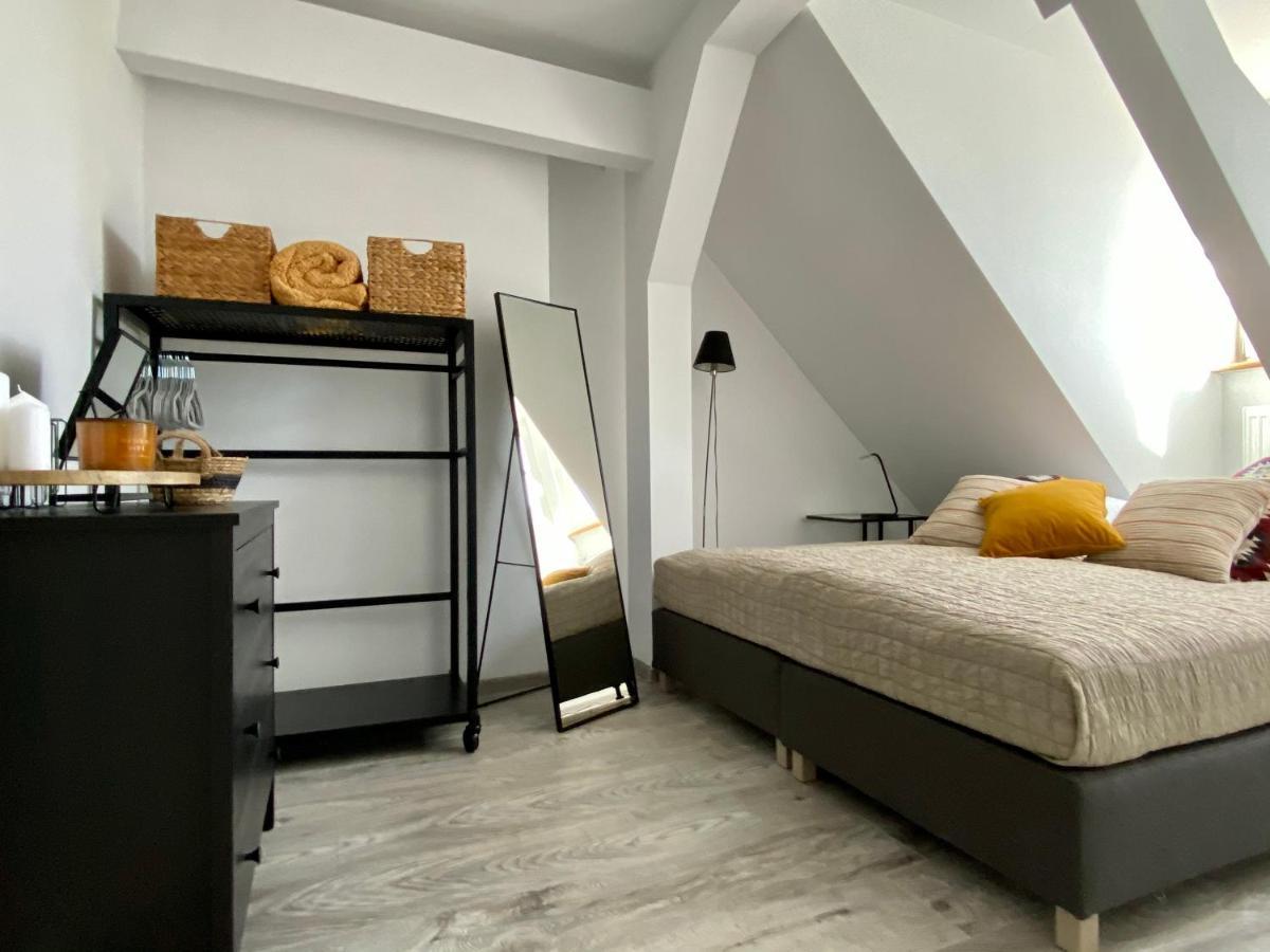 Apartament Hrabala Jelenia Góra Kültér fotó